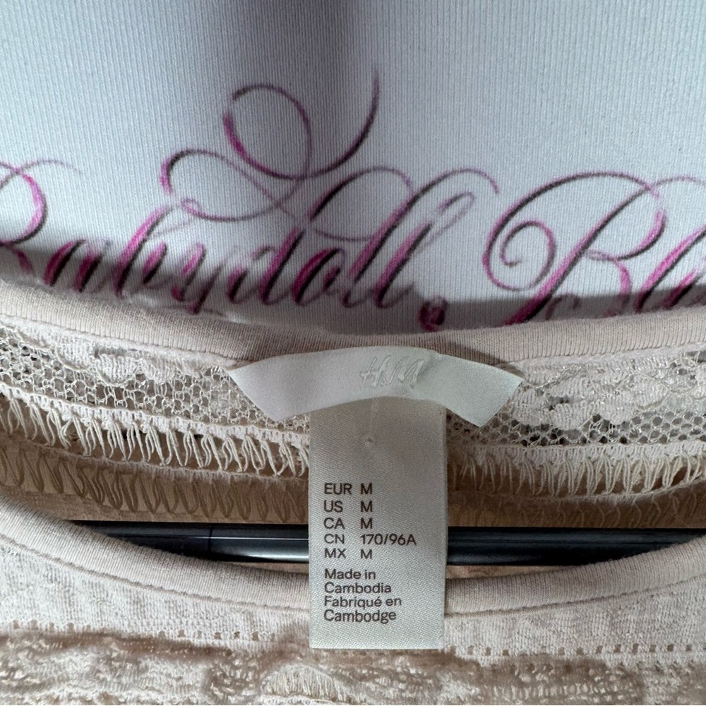 H&M cream lace top stretchy tshirt boho ruffle floral lace accent top area - Picture 7 of 7